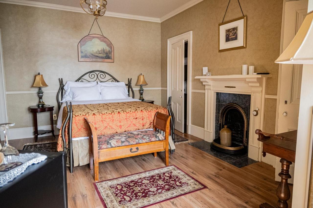 Belle View Manor Inn Harbour Grace Extérieur photo