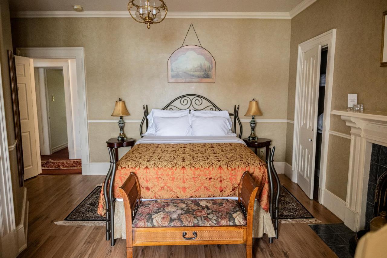 Belle View Manor Inn Harbour Grace Extérieur photo